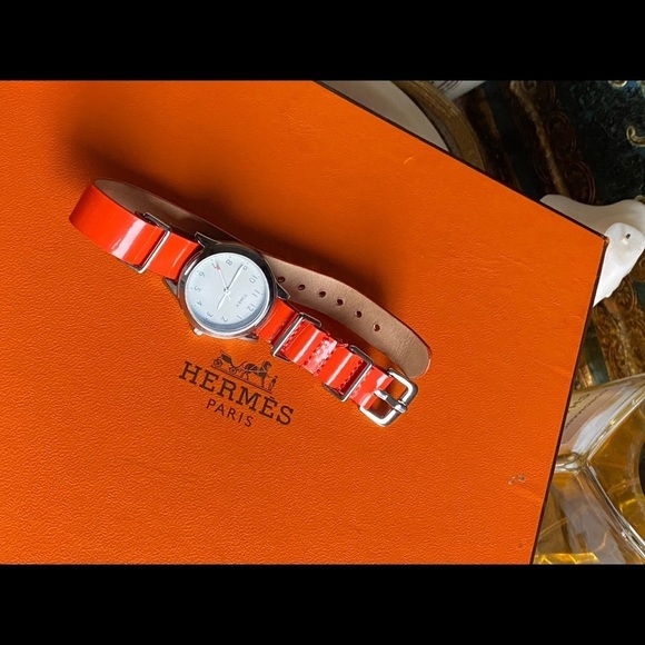 Orange strap Times wristwatch - Picture 5 of 8